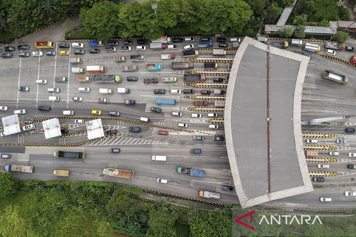 Peningkatan jumlah kendaraan di Tol Tangerang - Merak