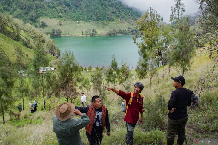 Pembukaan jalur pendakian Gunung Semeru