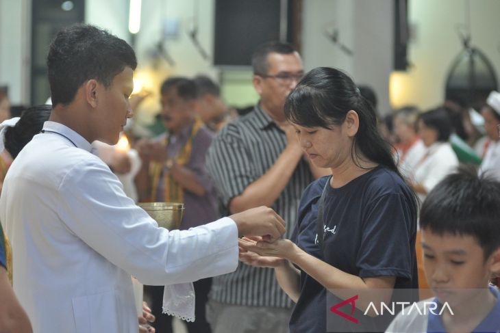 Misa malam Natal di Bengkulu