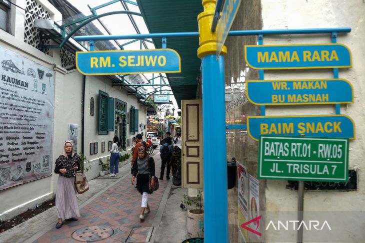 Wisata Kampung Batik Kauman di Solo