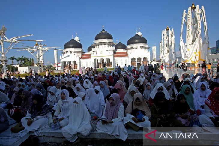 FOTO - Puncak peringatan 20 tahun tsunami di Masjid Raya Baiturrahman