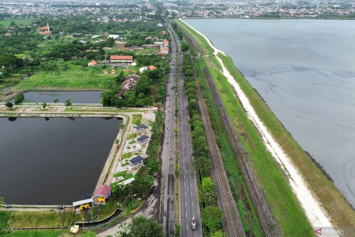 Berlakukan pengalihan arus lalu lintas di Sidoarjo