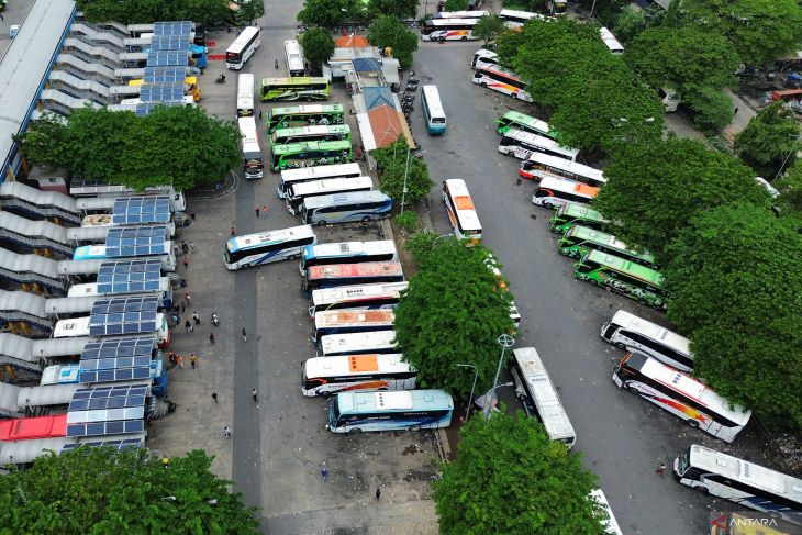 Kenaikan jumlah penumpang di Terminal Purabaya