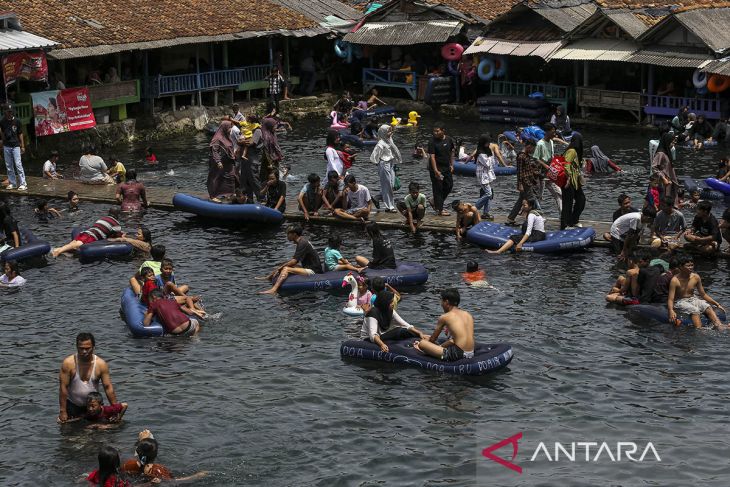 Wisata alam Cikoromoy di Pandeglang