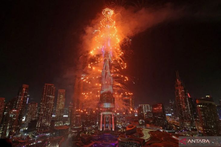 Pesta kembang api di berbagai penjuru dunia sambut 2025