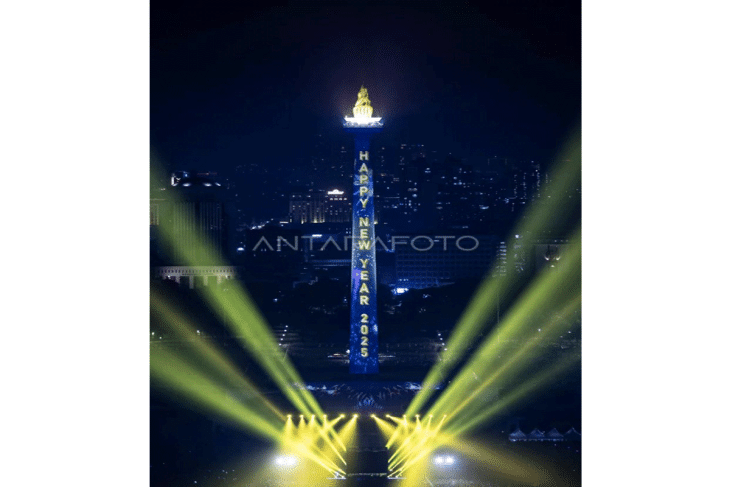 Perayaan tahun baru 2025 di Monas