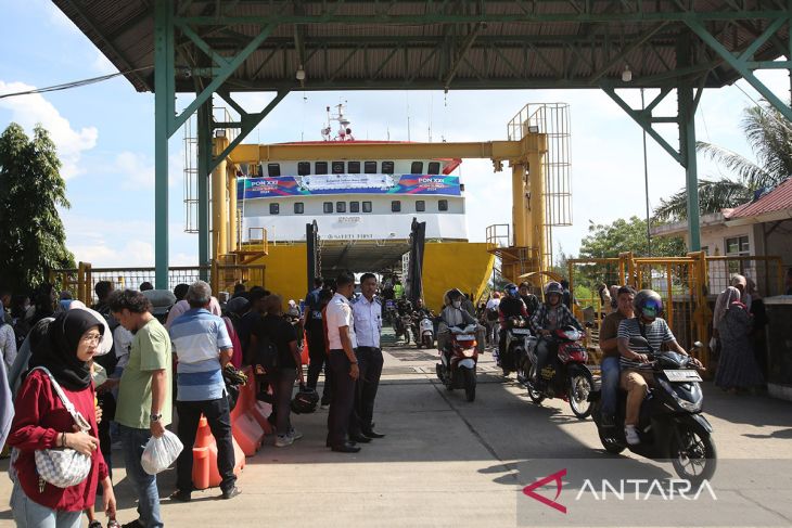 FOTO - Arus balik liburan di Pelabuhan Ulee Lheue Banda Aceh