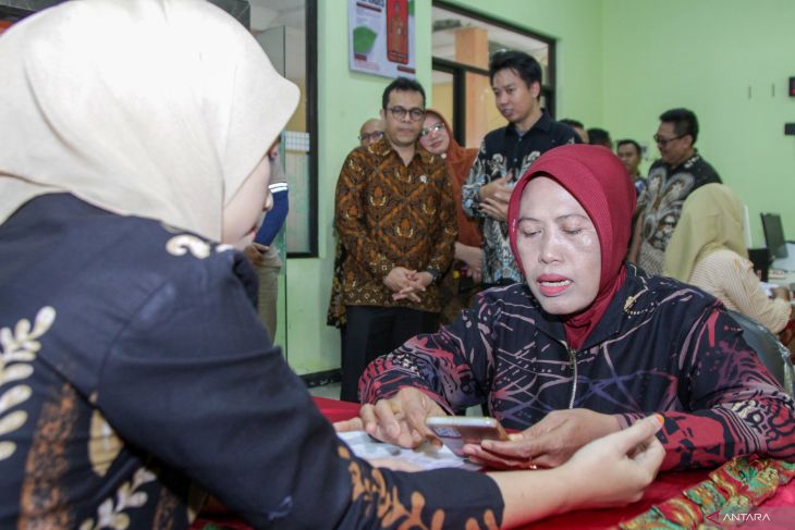 Kunjungan kerja Wamen Komdigi di Sidoarjo