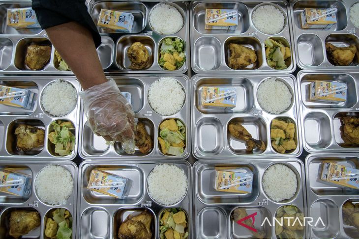 Dapur makan bergizi gratis di Bandung