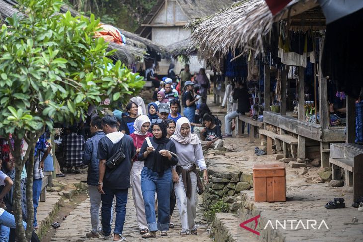 Libur tahun baru di wisata Saba Budaya Badui