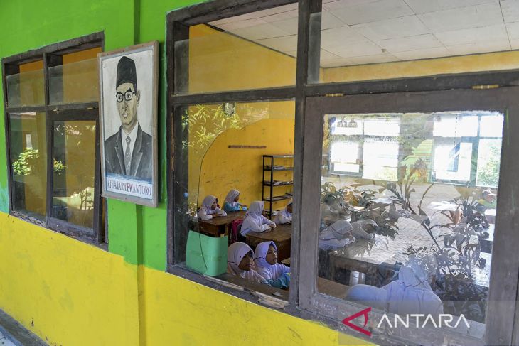 Sekolah rusak di Kota Serang