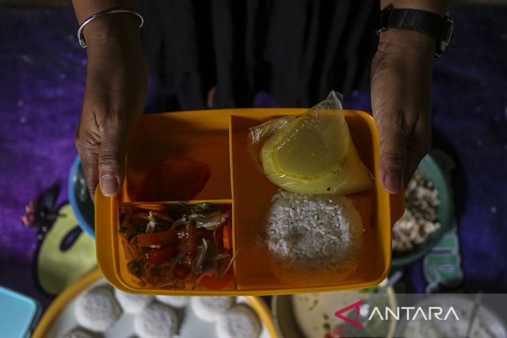 Distribusi makanan bergizi untuk mencegah stunting