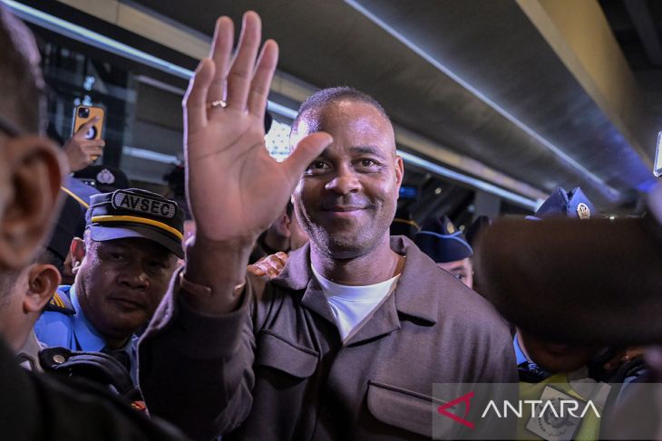 Pelatih Timnas Indonesia Patrick Kluivert tiba di Jakarta