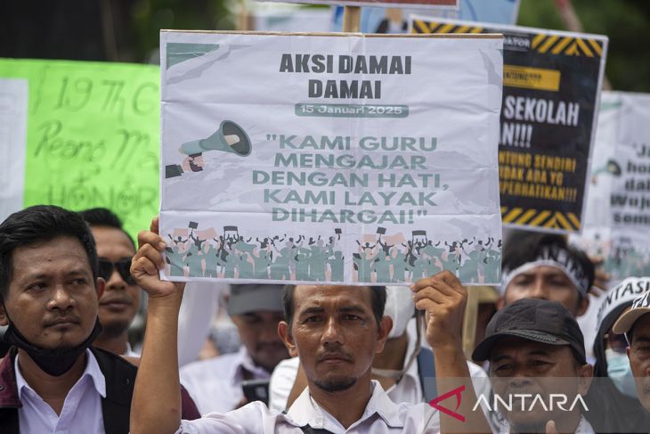Unjuk rasa tenaga honorer Indramayu