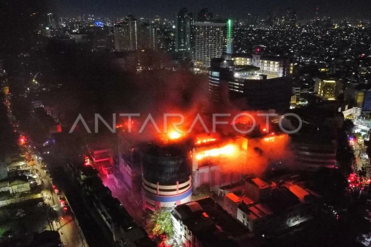 Kebakaran Glodok Plaza Jakarta