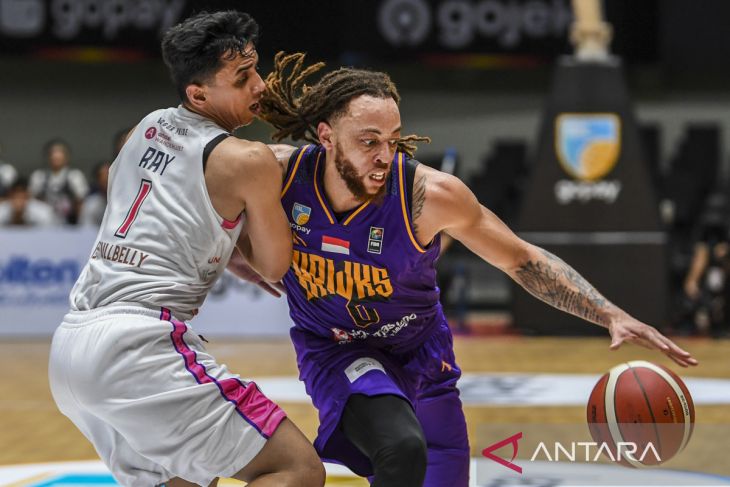 Tangerang Hawks Basketball kalahkan Rans Simba Bogor