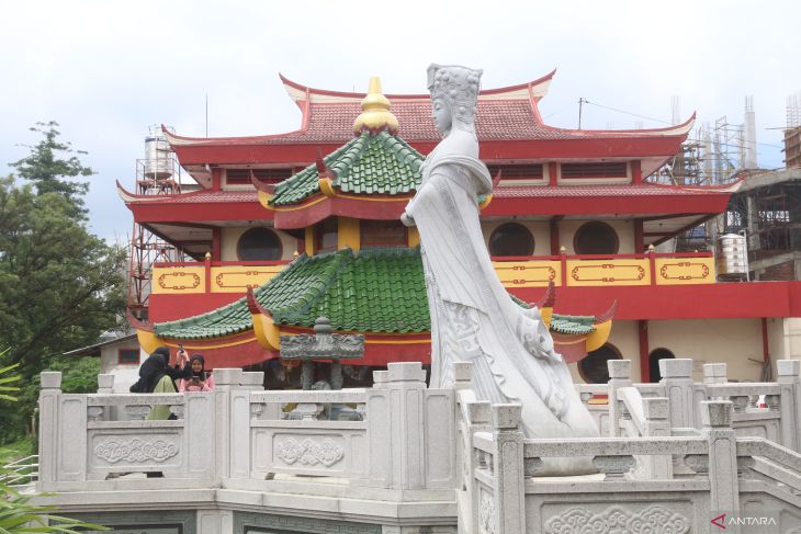 Wisata budaya lintas iman di klenteng cagar budaya