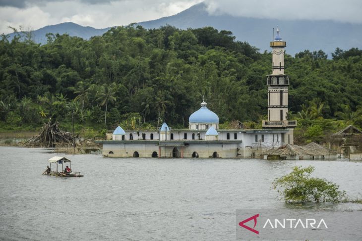 Objek wisata kampung tenggelam di Lebak