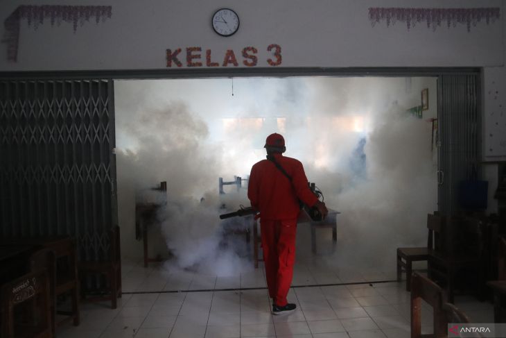 Fogging cegah chikungunya di sekolah