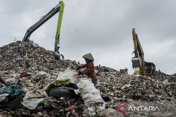 KLH berencana tutup tiga TPA di Tangerang