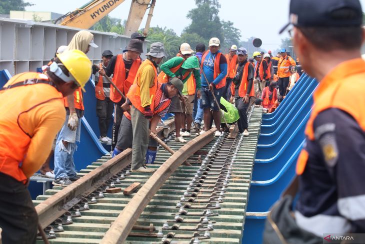 Penggantian jembatan kereta api kawasan rawan banjir