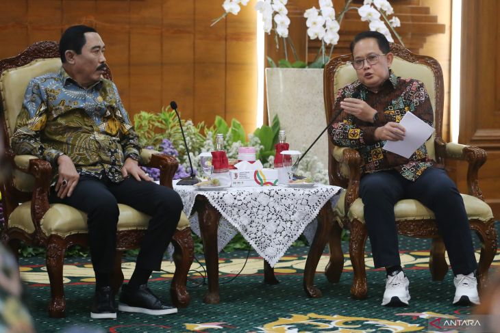 Penandatanganan kerja sama Pemprov Jatim dengan IPDN