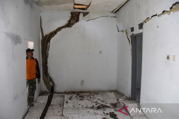 Bencana pergerakan tanah di Tasikmalaya
