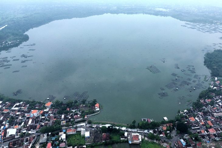 Wisata alam Ranu Grati Pasuruan