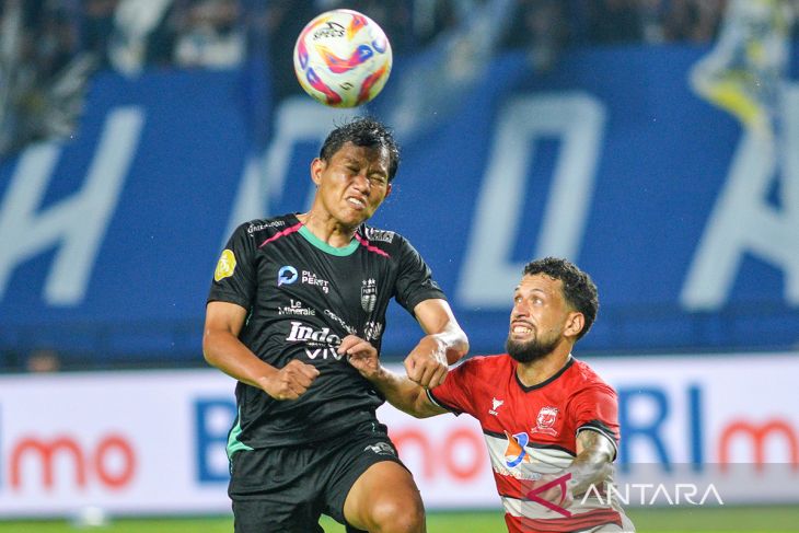 Persib Bandung imbang melawan Madura United