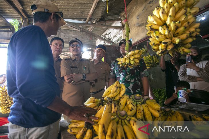 Jelang Ramadhan 1446 H, sidak ketersediaan sembako digelar di Indramayu