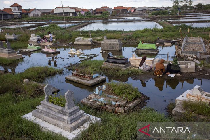 Tradisi ziarah makam jelang Ramadhan