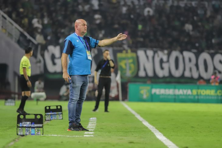 Bojan Hodak mengaku puas dengan lini pertahan Persib Bandung