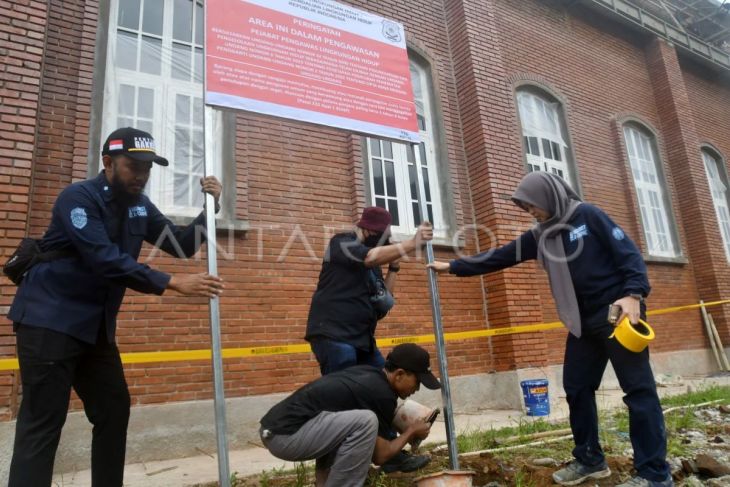 Penyegelan bangunan di kawasan Puncak Bogor
