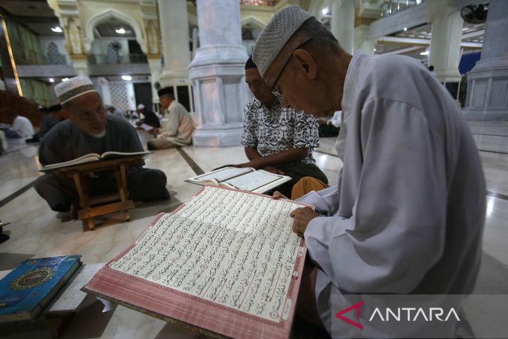 FOTO - Tadarus Al Quran bulan Ramadhan
