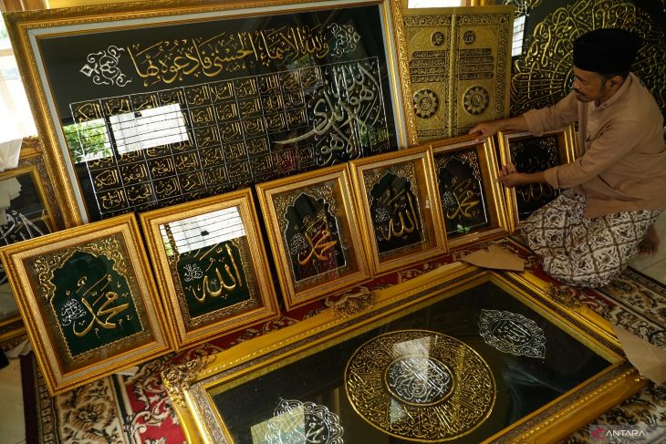 Permintaan karya seni kaligrafi timbiul selama Ramadhan