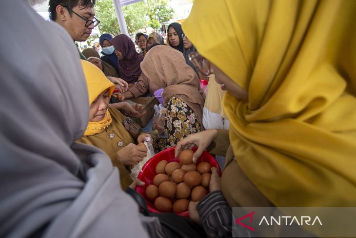 Gerakan pangan murah di Indramayu