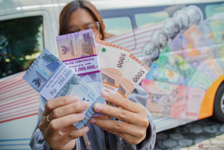 Layanan penukaran uang baru saat Ramadhan di kawasan Tapal Kuda