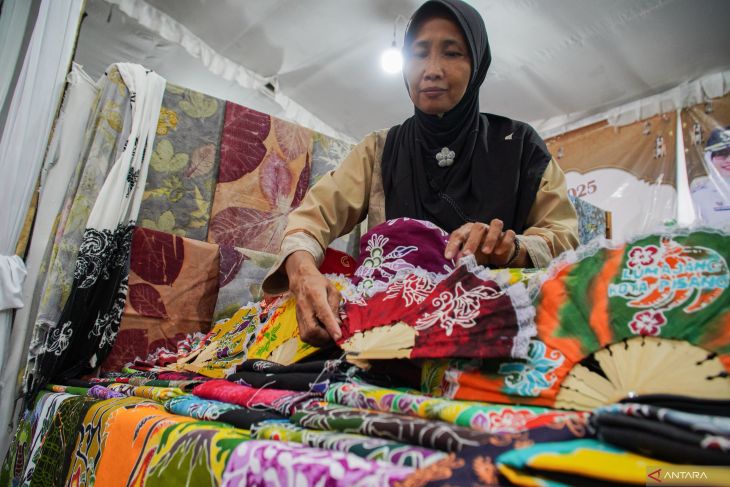 Bazar pasar murah Ramadhan di Lumajang