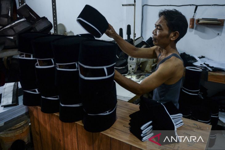 Produksi peci meningkat saat bulan Ramadhan