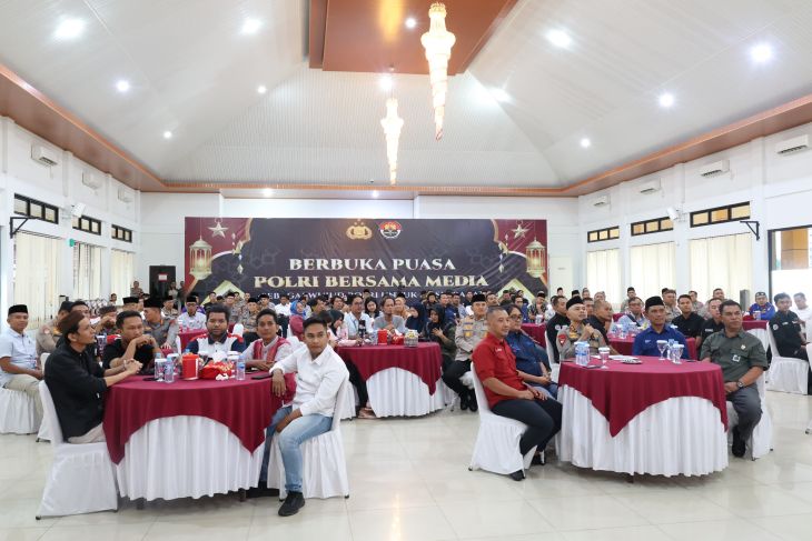 Berbuka puasa Polri bersama Media