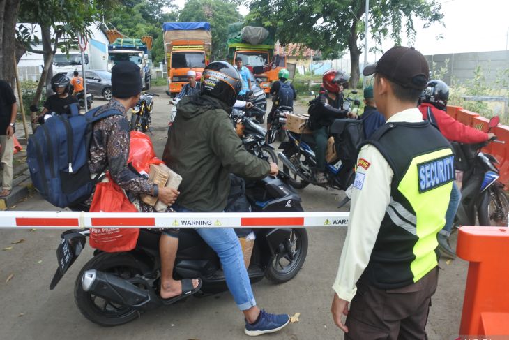 Mudik awal di Pelabuhan Jangkar Situbondo