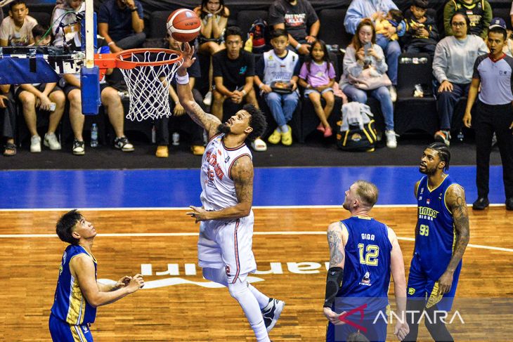 Pelita Jaya Basketball Jakarta kalahkan Prawira Bandung