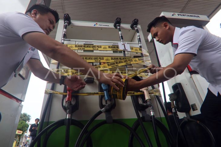 Penyegelan SPBU curang di Bogor