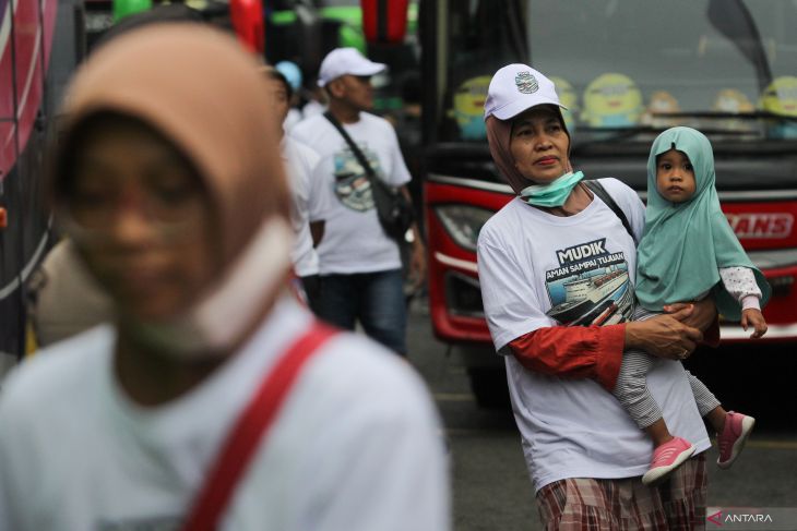 Mudik gratis BUMN 2025 di Surabaya