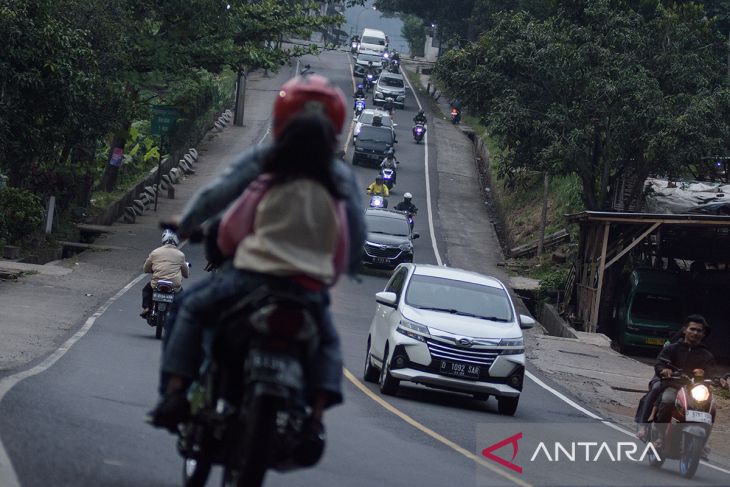 Arus mudik H-4 jalur Nagreg