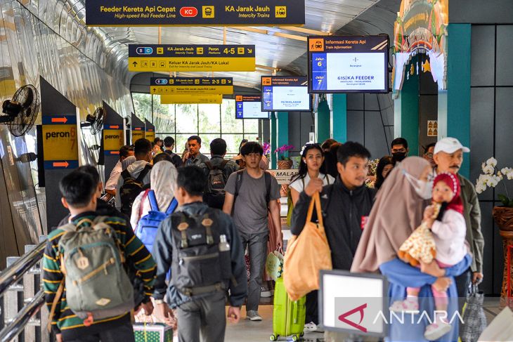 Mudik lebaran h-4 di Stasiun Bandung