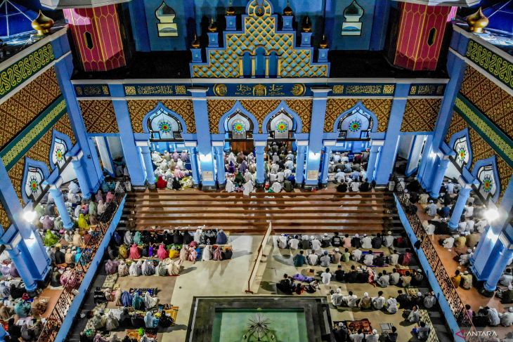 Iktikaf terakhir di Masjid Agung Tuban