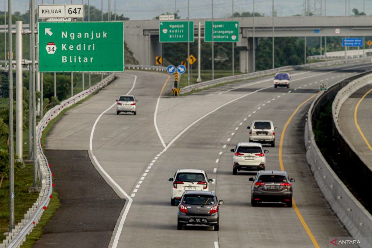 Arus mudik H-1 di Jalan Tol Ngawi-Kertosono