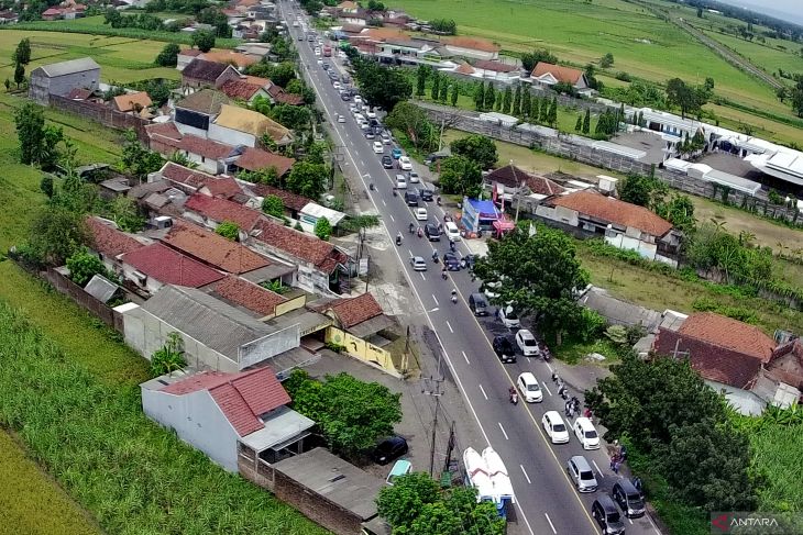 kepadatan di jalur arteri Jombang