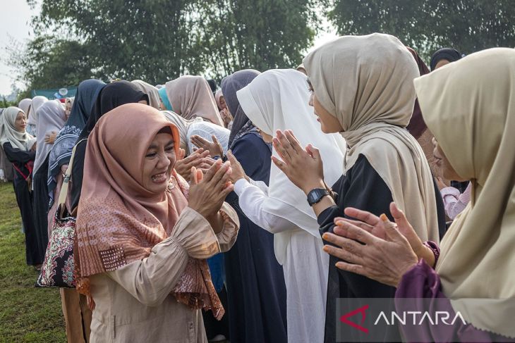 Tradisi silaturahim salaman di Bandung Barat